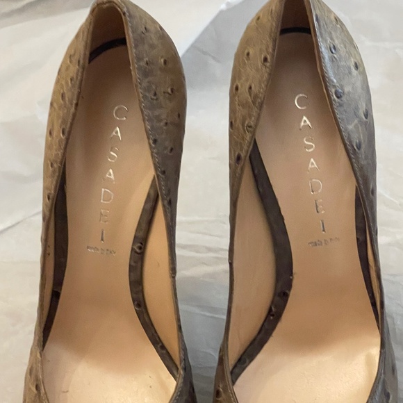 NWOB Casadei Ostrich Embossed Leather Peep Toe Platform Pumps 8.5 - Picture 14 of 14